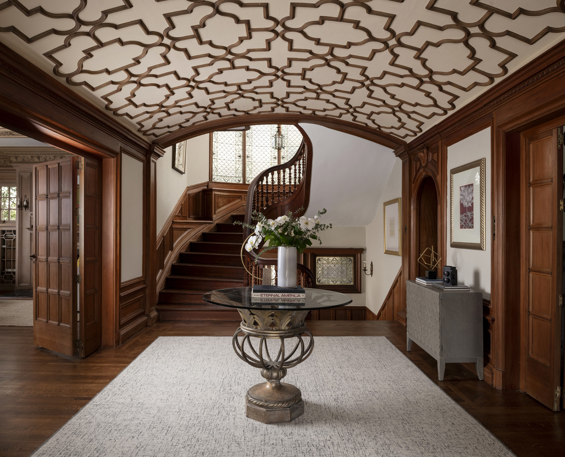 Victorian foyer architecture